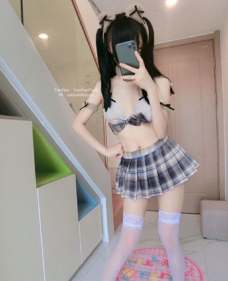 嫩草一区二区三区四区乱码_国产剧手机在线看